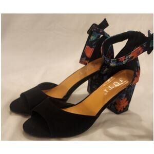 JUTI Floral Block Heel Open Toe Ankle Strap Heels Size 39 (US 8.5-9)
